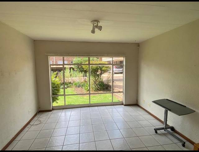 2 BEDROOM TOWNHOUSE FOR SALE IN BRACKENDOWNS
